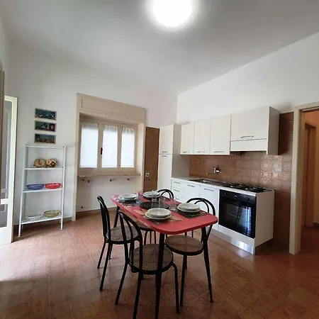 Vila Le Cenate 44 *